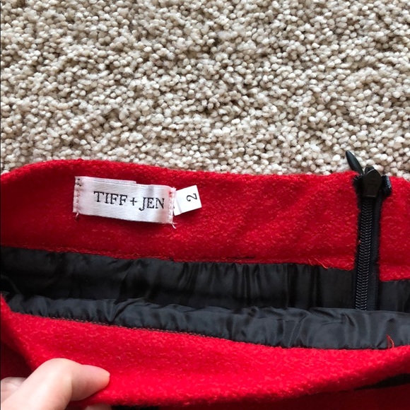 4x HOST PICKโค๏ธ1Left! Red pencil skirt w/black bows - Picture 4 of 5